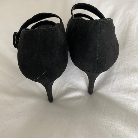 Le Chateau Heels - Picture 2 of 3